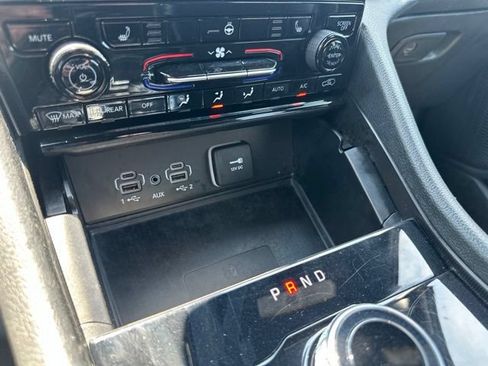 Used 2024 Jeep Grand Cherokee Altitude AWD/4WD image 44