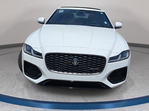 Certified 2024 Jaguar XF R-Dynamic SE RWD image 2