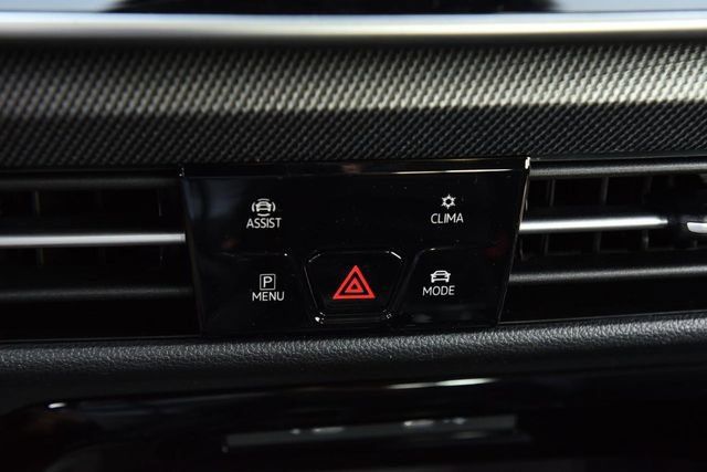 New 2026 Volkswagen GTI SE FWD image 15