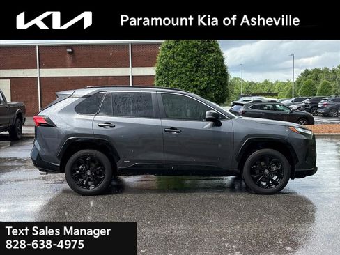 Used 2024 Toyota RAV4 SE w/ Convenience Package AWD/4WD image 6