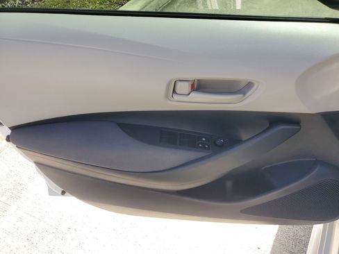 Certified 2025 Toyota Corolla LE image 18