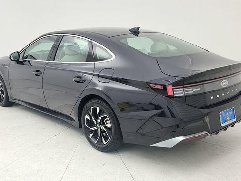 Used 2025 Hyundai Sonata SEL FWD image 5