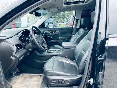 Used 2019 Chevrolet Traverse Premier w/ Redline Edition AWD/4WD image 11