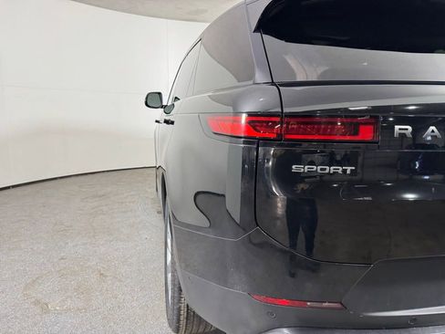 Used 2023 Land Rover Range Rover Sport SE AWD/4WD image 8