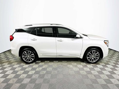 Used 2024 GMC Terrain Denali w/ Denali Premium Package AWD/4WD image 8