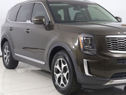 Used 2020 Kia Telluride EX FWD image 39