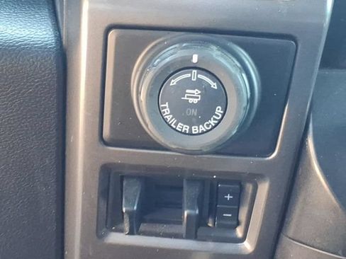 Used 2017 Ford F150 XLT w/ Equipment Group 302A Luxury RWD image 11