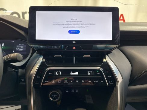 Used 2024 Toyota Venza Limited image 31