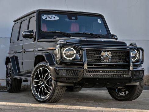 Used 2024 Mercedes-Benz G 550 image 1