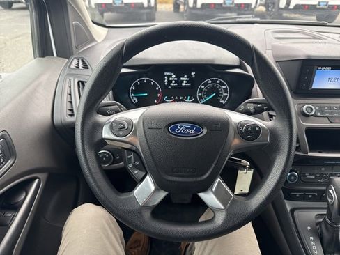 Used 2022 Ford Transit Connect XL image 18
