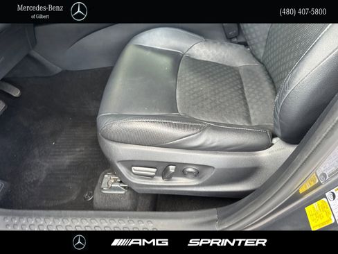 Used 2022 Toyota C-HR Limited image 13