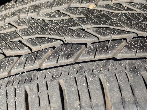 Used 2023 Chevrolet Traverse RS image 9