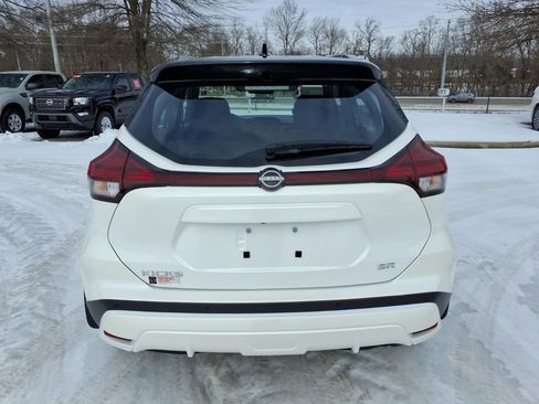 Certified 2024 Nissan Kicks SR FWD image 15