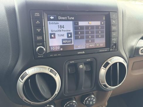 Used 2012 Jeep Wrangler Sahara w/ Connectivity Group AWD/4WD image 25