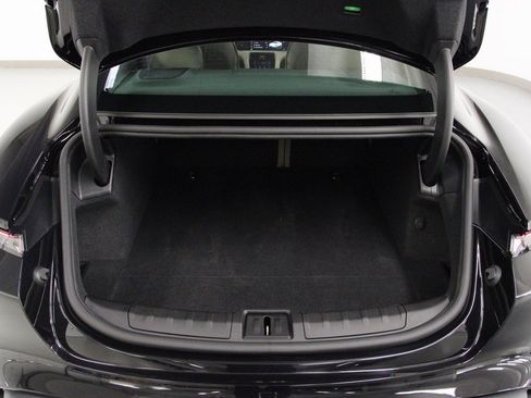 Used 2022 Porsche Taycan image 23