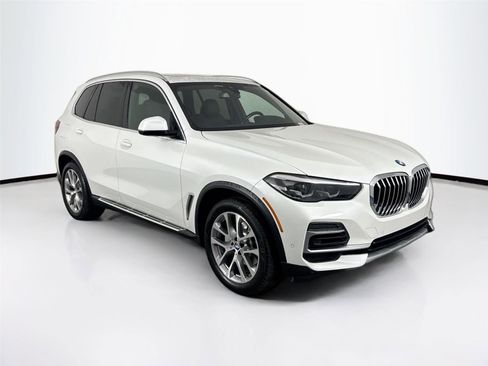 Used 2023 BMW X5 sDrive40i w/ Premium Package image 4