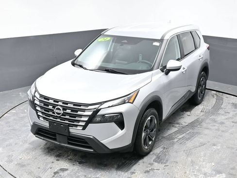 Used 2024 Nissan Rogue SV AWD/4WD image 43