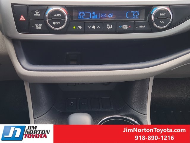 Used 2019 Toyota Highlander Limited FWD image 20