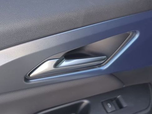 New 2026 Chevrolet Equinox EV LT AWD/4WD image 37