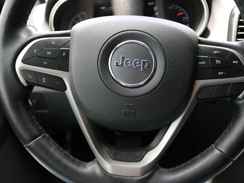 Used 2022 Jeep Grand Cherokee Laredo X RWD image 26