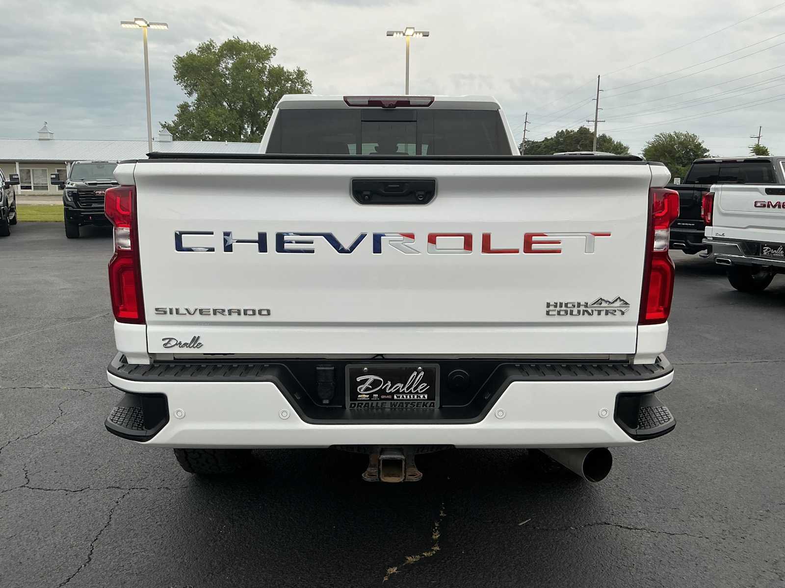 Used 2024 Chevrolet Silverado 2500 High Country w/ High Country Premium Package AWD/4WD image 6