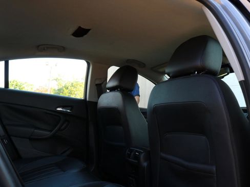 Used 2011 Buick Regal CXL w/ RL3 Preferred Equipment Group FWD image 33