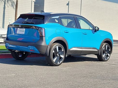 New 2025 Nissan Kicks SR image 2