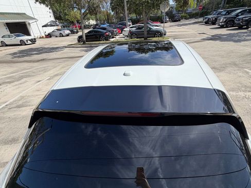 Used 2023 Porsche Macan S image 5