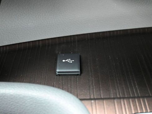Certified 2022 Toyota Sienna LE FWD image 22