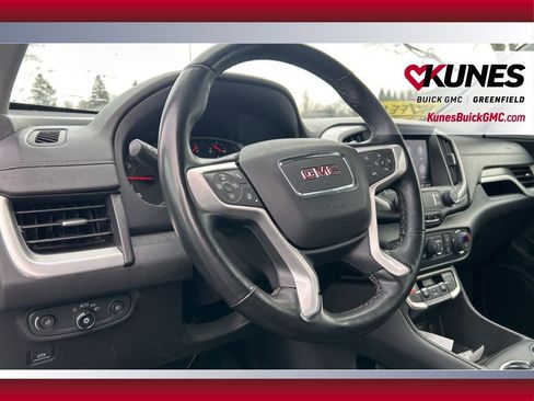 Used 2023 GMC Terrain SLT image 19