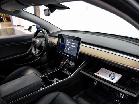 Used 2018 Tesla Model 3 Long Range image 14