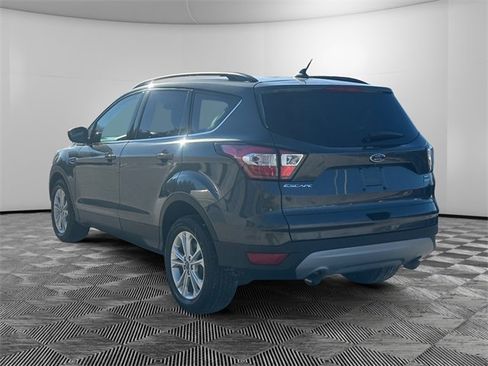 Used 2018 Ford Escape SEL image 3