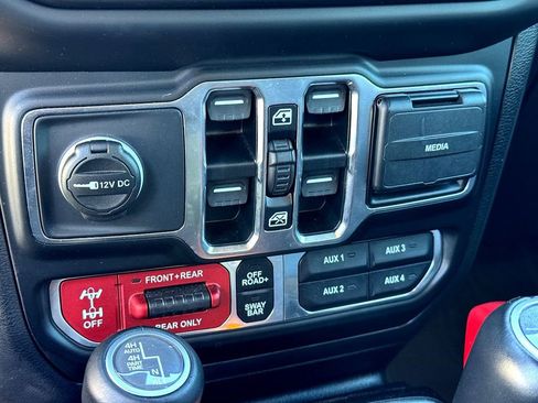 Used 2021 Jeep Wrangler Unlimited Rubicon image 22