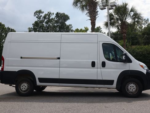 Used 2024 RAM ProMaster 2500 w/ Convenience Group FWD image 8