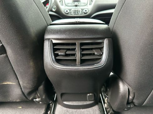 Used 2019 Chevrolet Malibu LT image 20