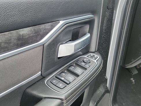 Used 2024 RAM 2500 Big Horn w/ Bed Utility Group image 7