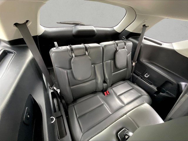 Used 2025 Ford Explorer Active w/ Active Comfort Package RWD image 25