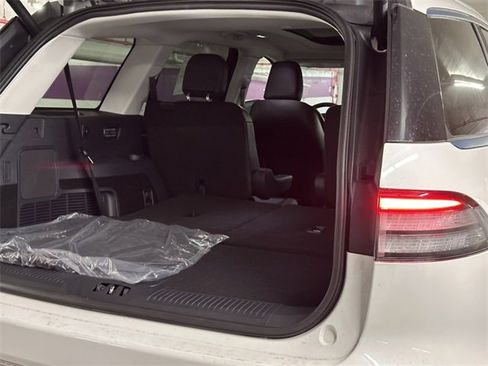 Used 2025 Lincoln Aviator AWD w/ Equipment Group 101A image 9