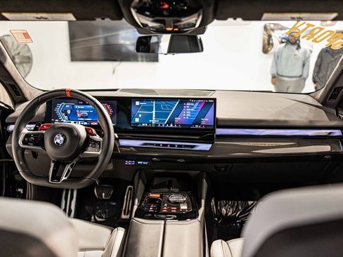 Used 2025 BMW M5 w/ Carbon Package image 35