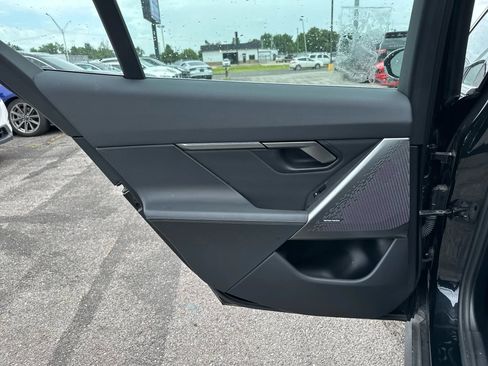 Used 2024 BMW i5 eDrive40i image 21