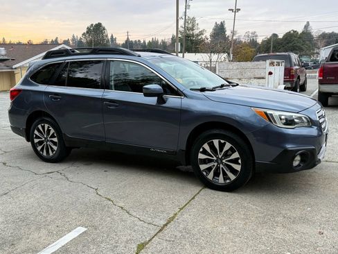 Used 2015 Subaru Outback 2.5i Limited image 10