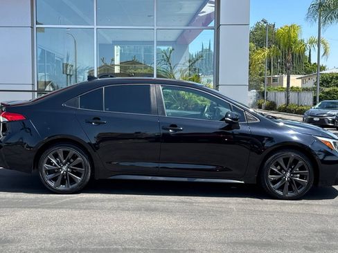 Certified 2023 Toyota Corolla SE w/ SE Premium Package image 4