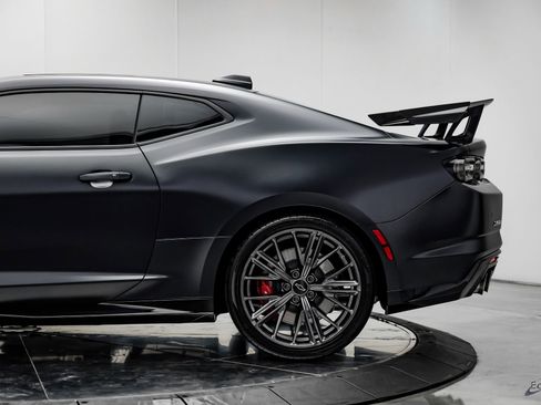 Used 2024 Chevrolet Camaro ZL1 RWD image 9
