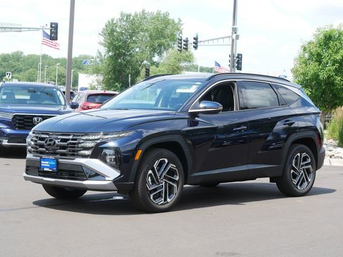 Certified 2026 Hyundai Tucson Limited AWD/4WD image 2