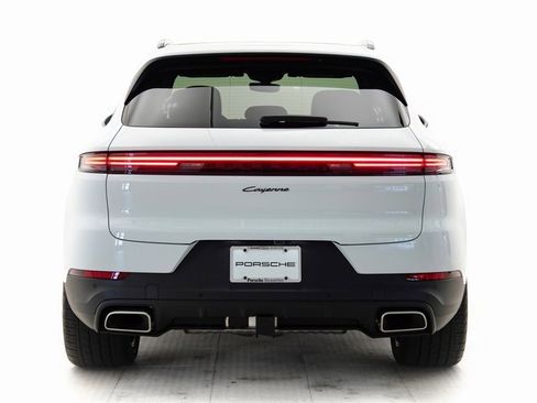 New 2025 Porsche Cayenne image 34
