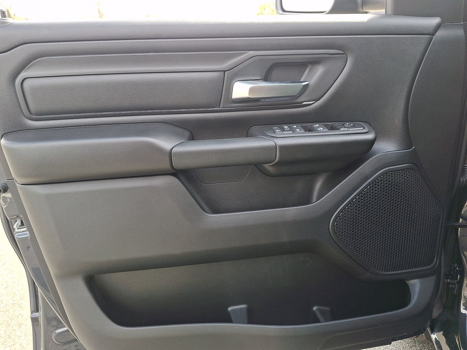 New 2026 RAM 1500 Express AWD/4WD image 9