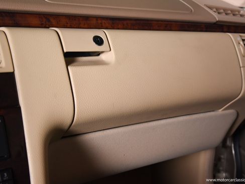 Used 2001 Mercedes-Benz E 320 Sedan image 39