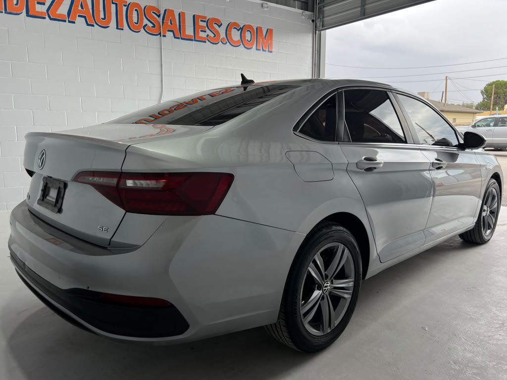 Used 2023 Volkswagen Jetta SE FWD image 5