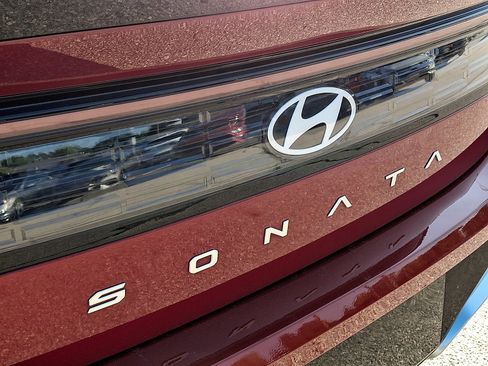 Used 2025 Hyundai Sonata SEL FWD image 29