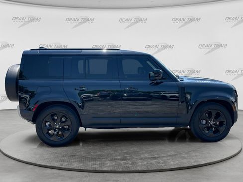 Used 2025 Land Rover Defender 110 S AWD/4WD image 9